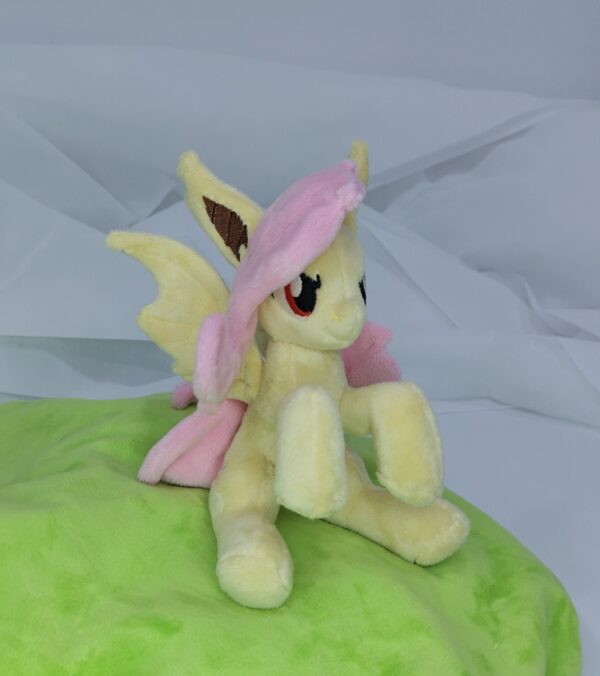 7" long sitting Flutterbat plushie with mane and tail of Minky fabric and BIG apple and carrot